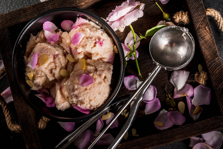 Recept za sladoled od ruže i pistaća