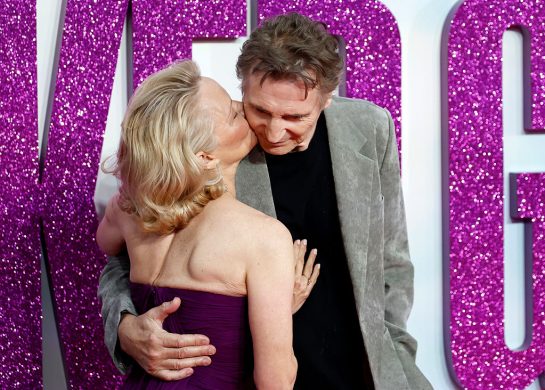 Pamela Anderson i Liam Neeson