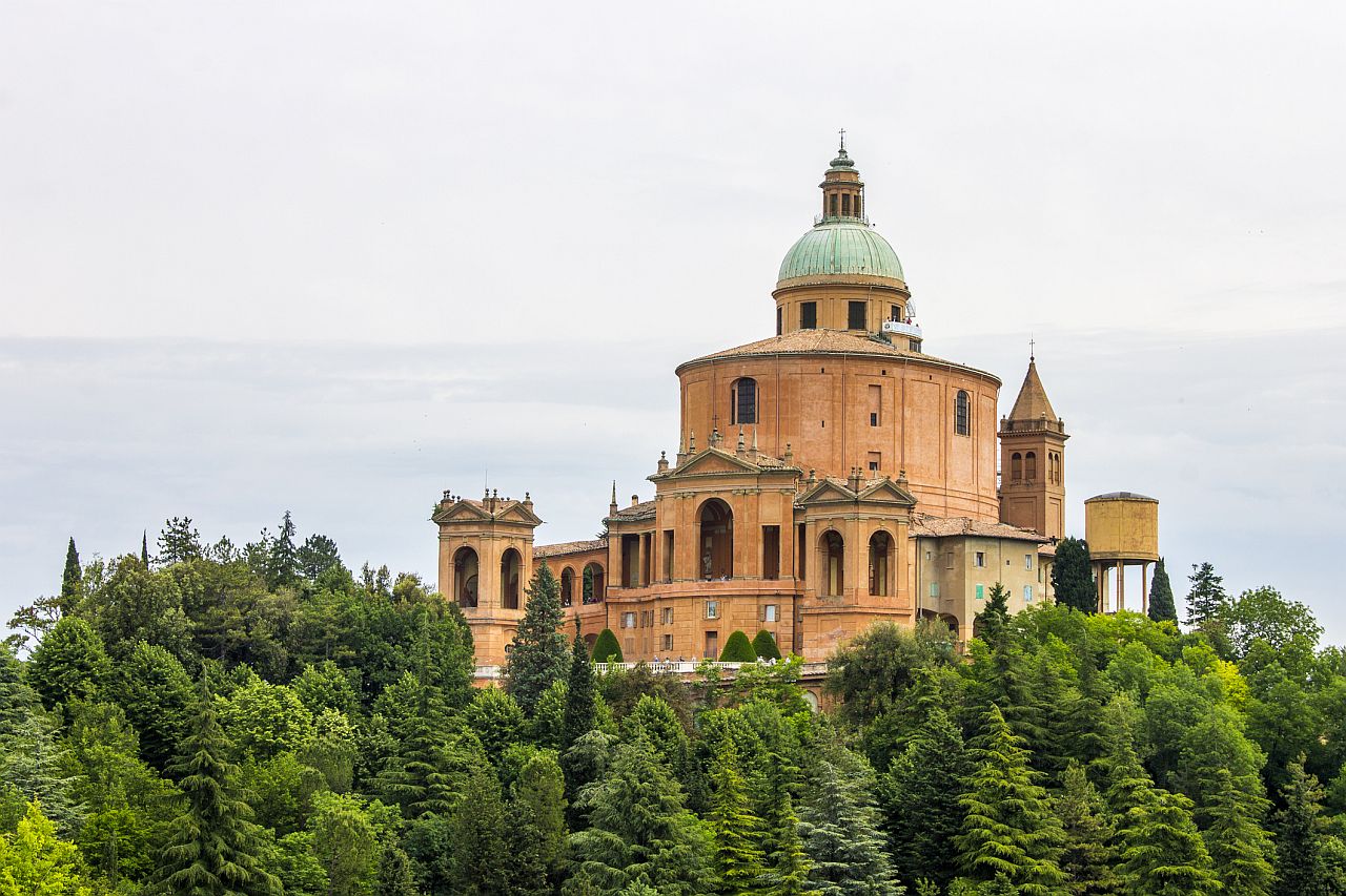 vodic za putovanje u bolonju, san luca basilica