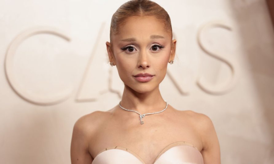ariana grande turneja 2026