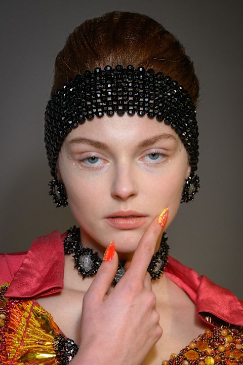 Manikir sa cirkonima