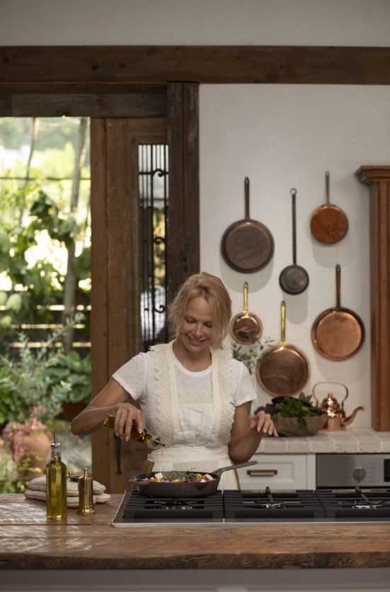 kulinarska serija, Pamela Anderson