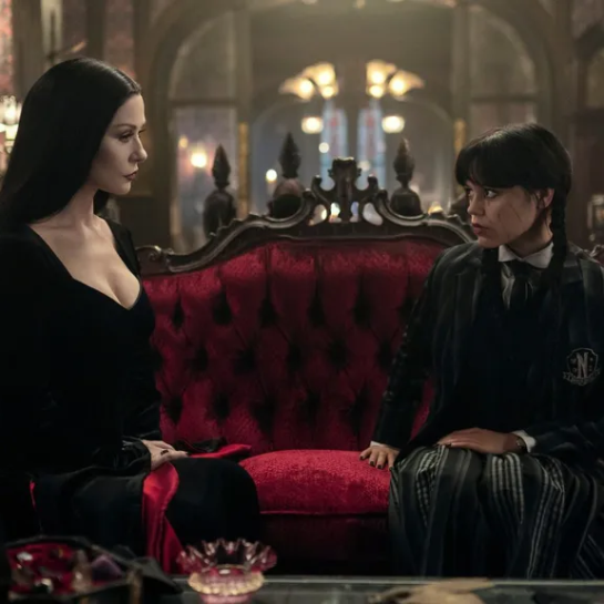 wednesday druga sezona, uredjenje doma