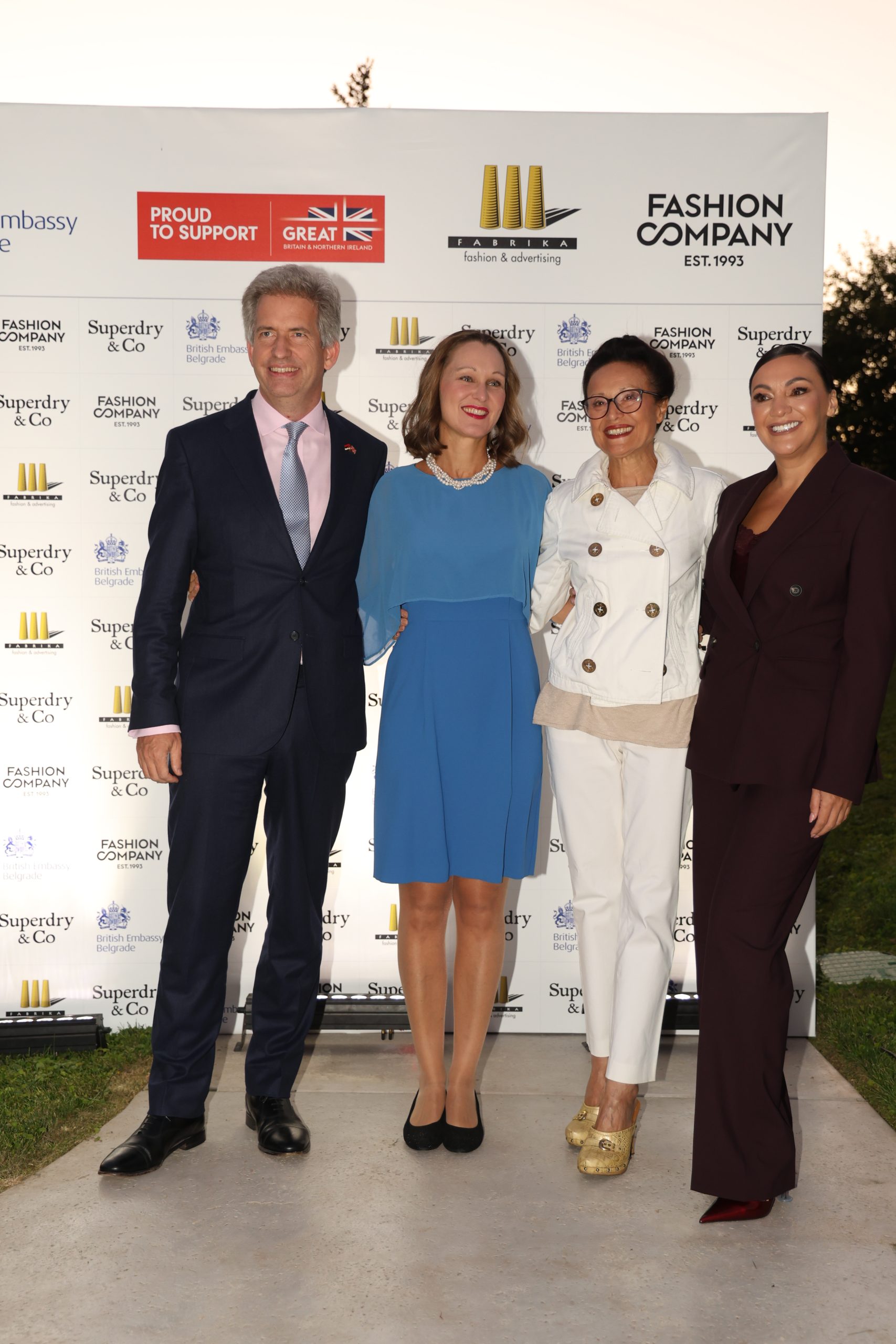 Ambasador Edvard Ferguson, supruga Karolina, Vesna Mandic direktorka Fabrike i Ana Rajic direktorka marketinga Fashion company