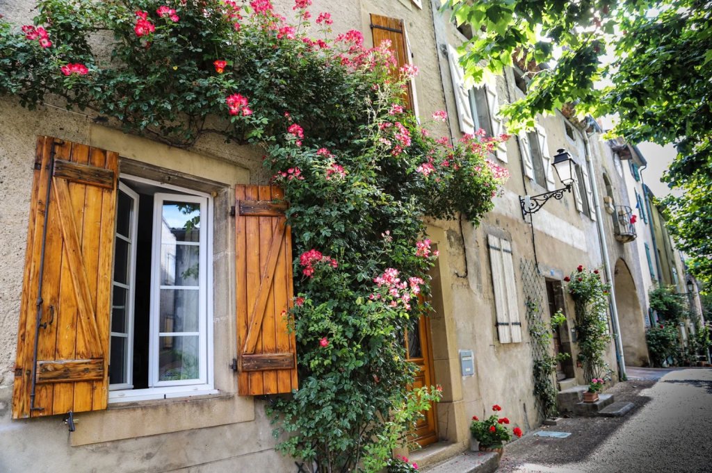 Woman Only Camp Château