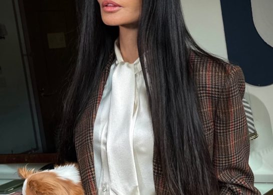 demi moore u zenskom odelu