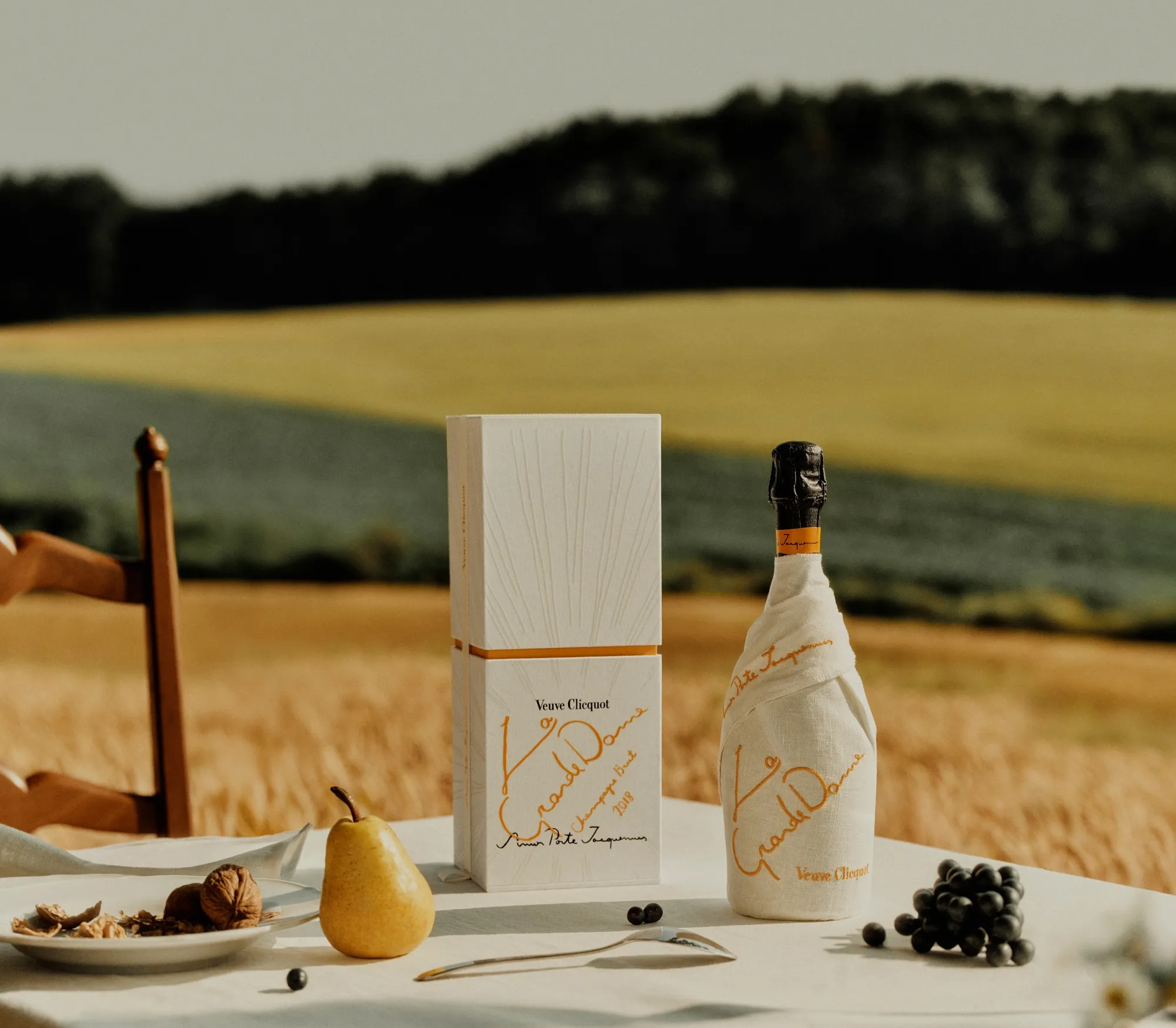 jacquemus veuve, Jacquemus x Veuve Clicquot, La Grande Dame 2018