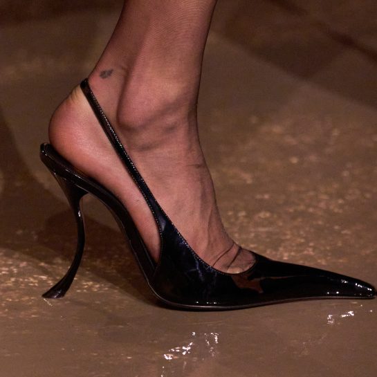 Saint Laurent špicaste cipele, jesen/zima 2025