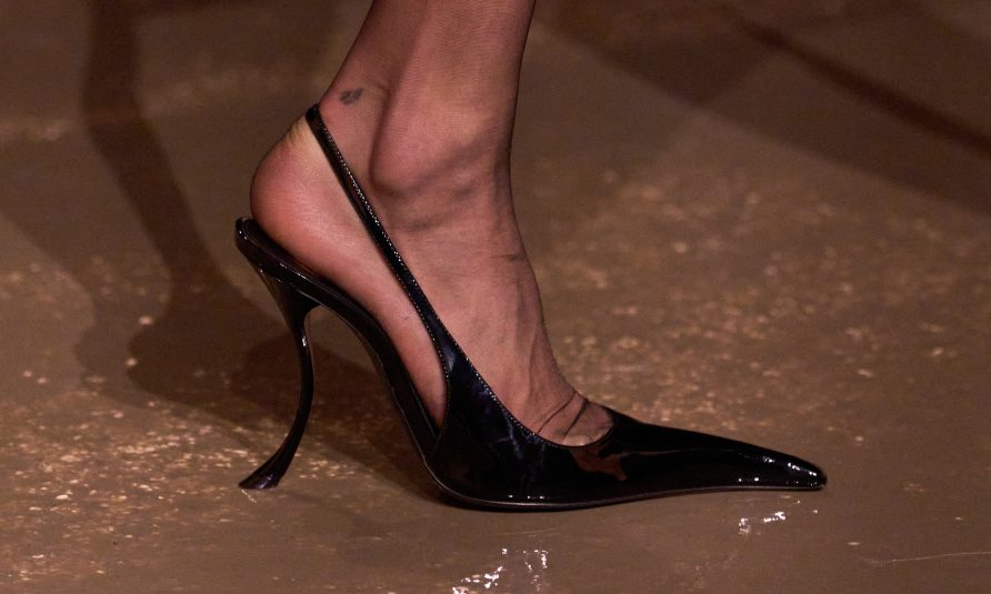 Saint Laurent špicaste cipele, jesen/zima 2025