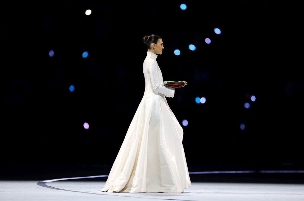 devojka Leonarda Dicapria