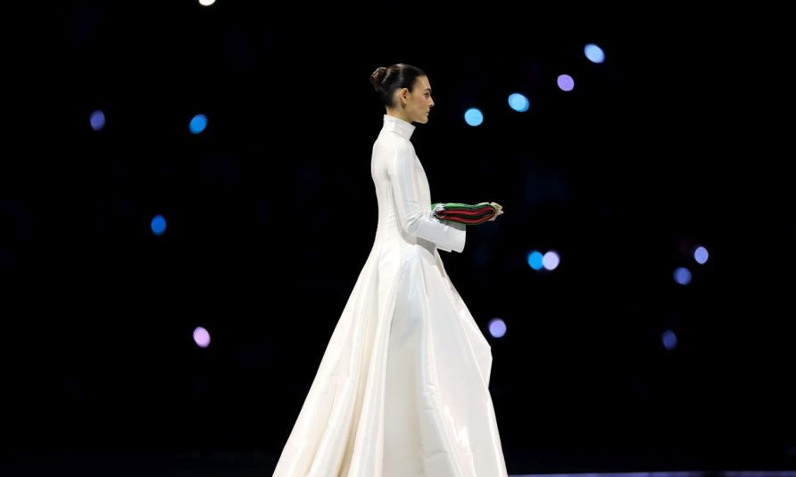 devojka Leonarda Dicapria