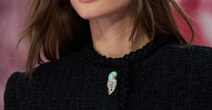 Kako se nose broševi